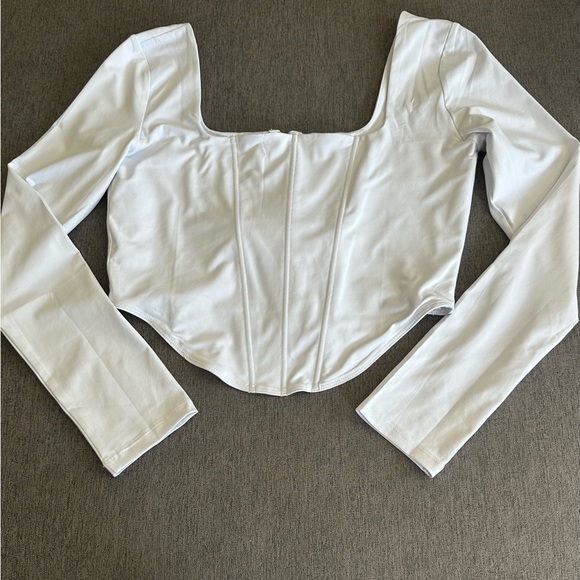 ReoRia Tops - ReoRia White Square Neck Long Sleeve Crop Top